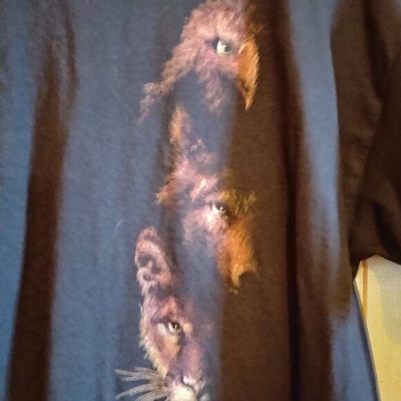 Men's Black Vintage XL Wolf Eagle Lion T-Shirt Gildan Famous T Cotton - Picture 1 of 4